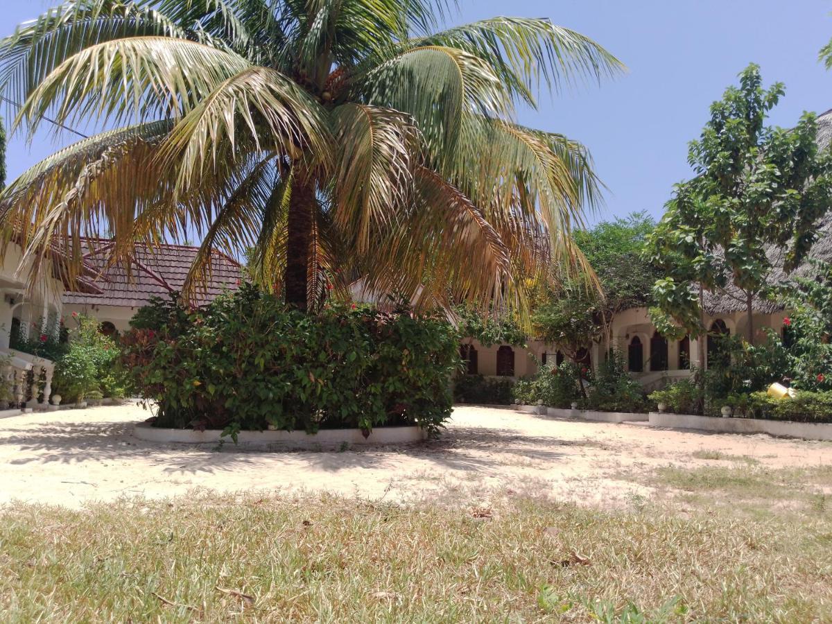H & H Bungalows Нунгви Экстерьер фото