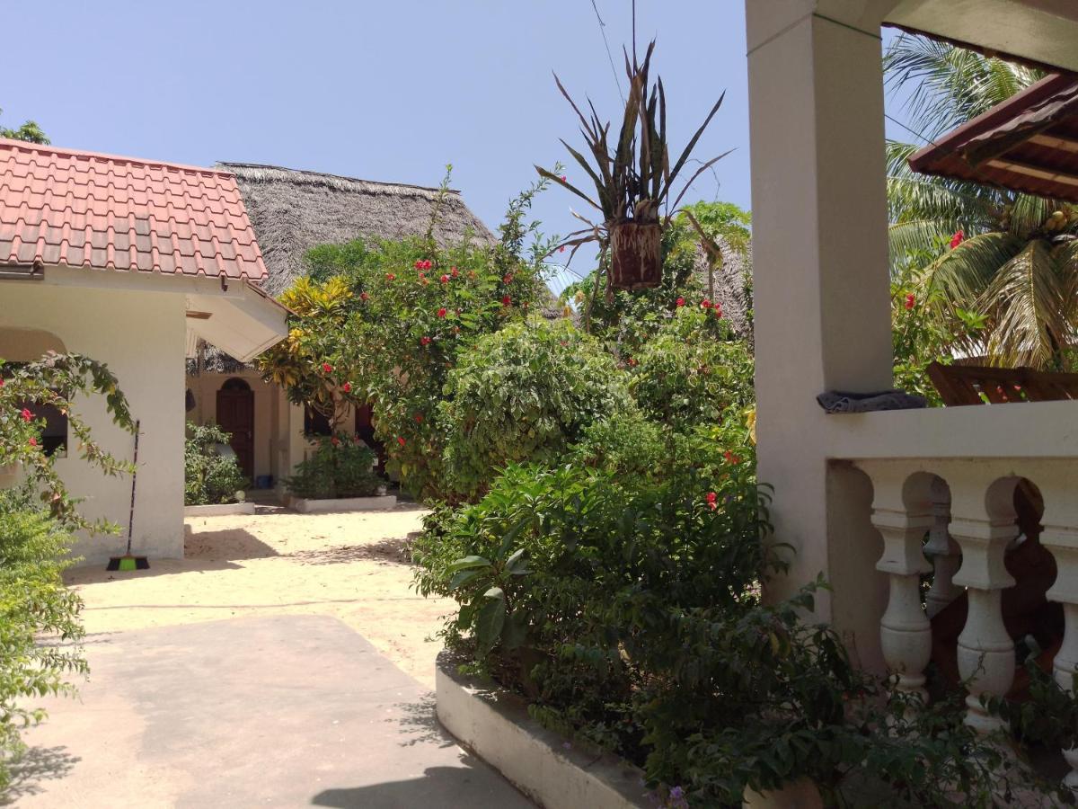 H & H Bungalows Нунгви Экстерьер фото
