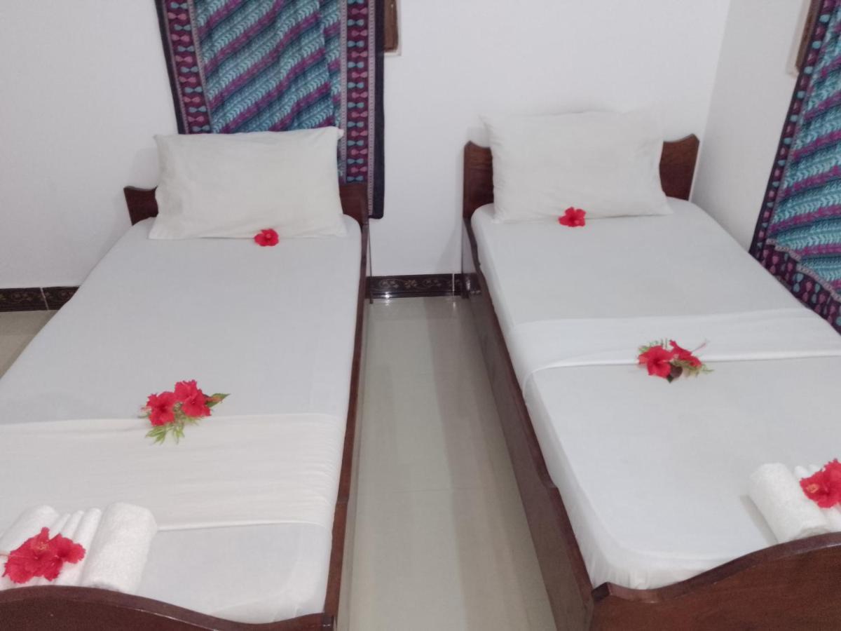 H & H Bungalows Нунгви Экстерьер фото