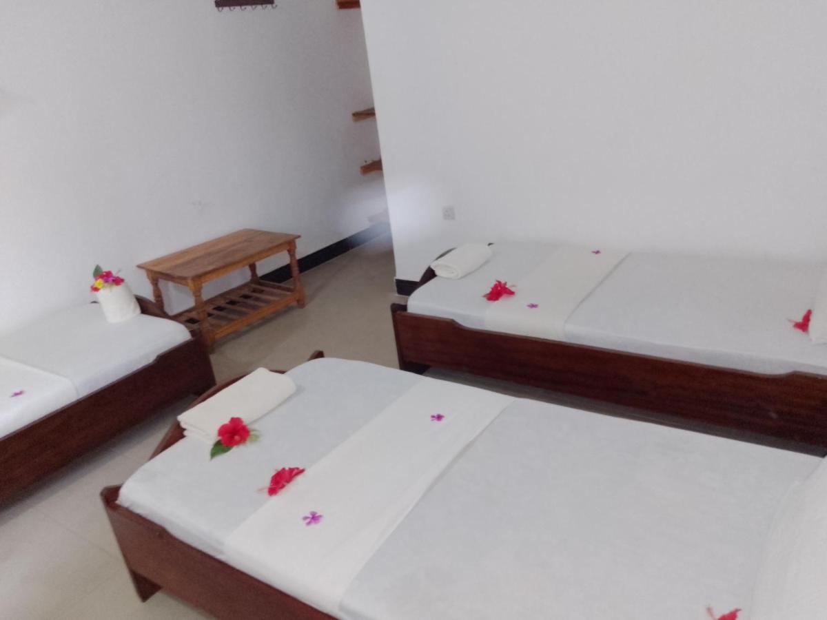 H & H Bungalows Нунгви Экстерьер фото